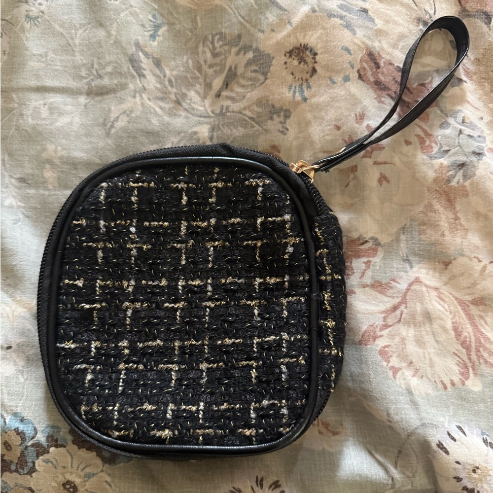 NWOT Tweed travel bag/wristlet